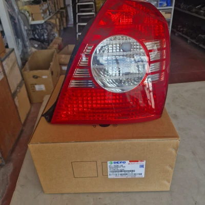 Hyundai Elantra 2002-2007 Sağ Stop Lambası 92402-2D510