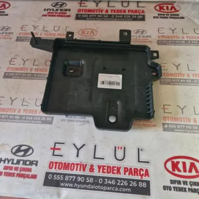 Accent 00-06 Akü Alt Tabla 37150-25201